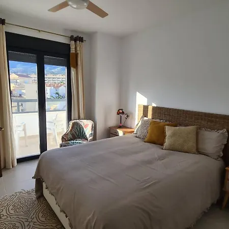 Lucena Beach. Atico Soleado, Piscina Y Playa Apartament