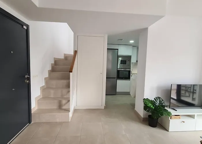 Lucena Beach. Atico Soleado, Piscina Y Playa