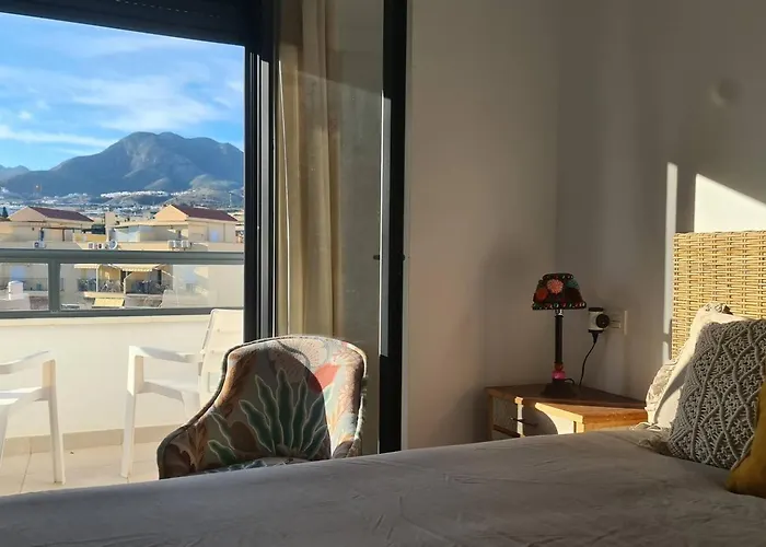 Lucena Beach. Atico Soleado, Piscina Y Playa