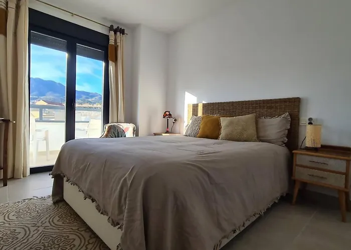 Lucena Beach. Atico Soleado, Piscina Y Playa