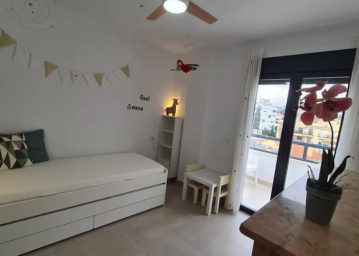 Lucena Beach. Atico Soleado, Piscina Y Playa Apartment *