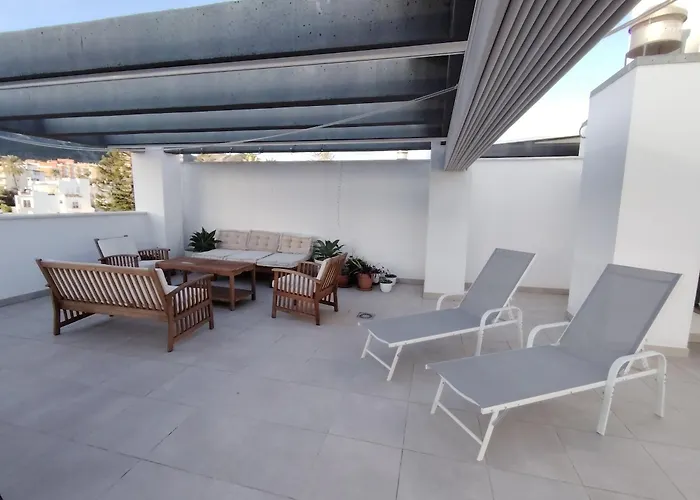 Lucena Beach. Atico Soleado, Piscina Y Playa Apartment